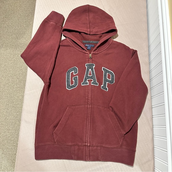 Gap Kids Zip Up Burgundy Red Hoodie Sweatshirt with Fleece Logo Boys Size 8 M - Picture 1 of 13